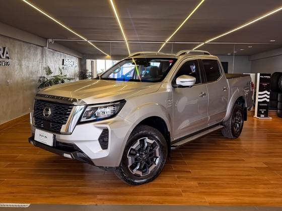 NISSAN FRONTIER 2.3 16V TURBO DIESEL PLATINUM CD 4X4 AUTOMÁTICO NISSAN FRONTIER 2.3 16V TURBO DIESEL PLATINUM CD 4X4 AUTOMÁTICO